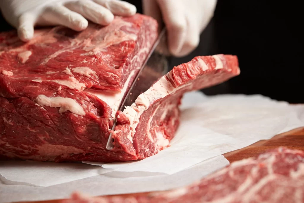 Jakie noże do mięsa wieprzowego lub wołowego