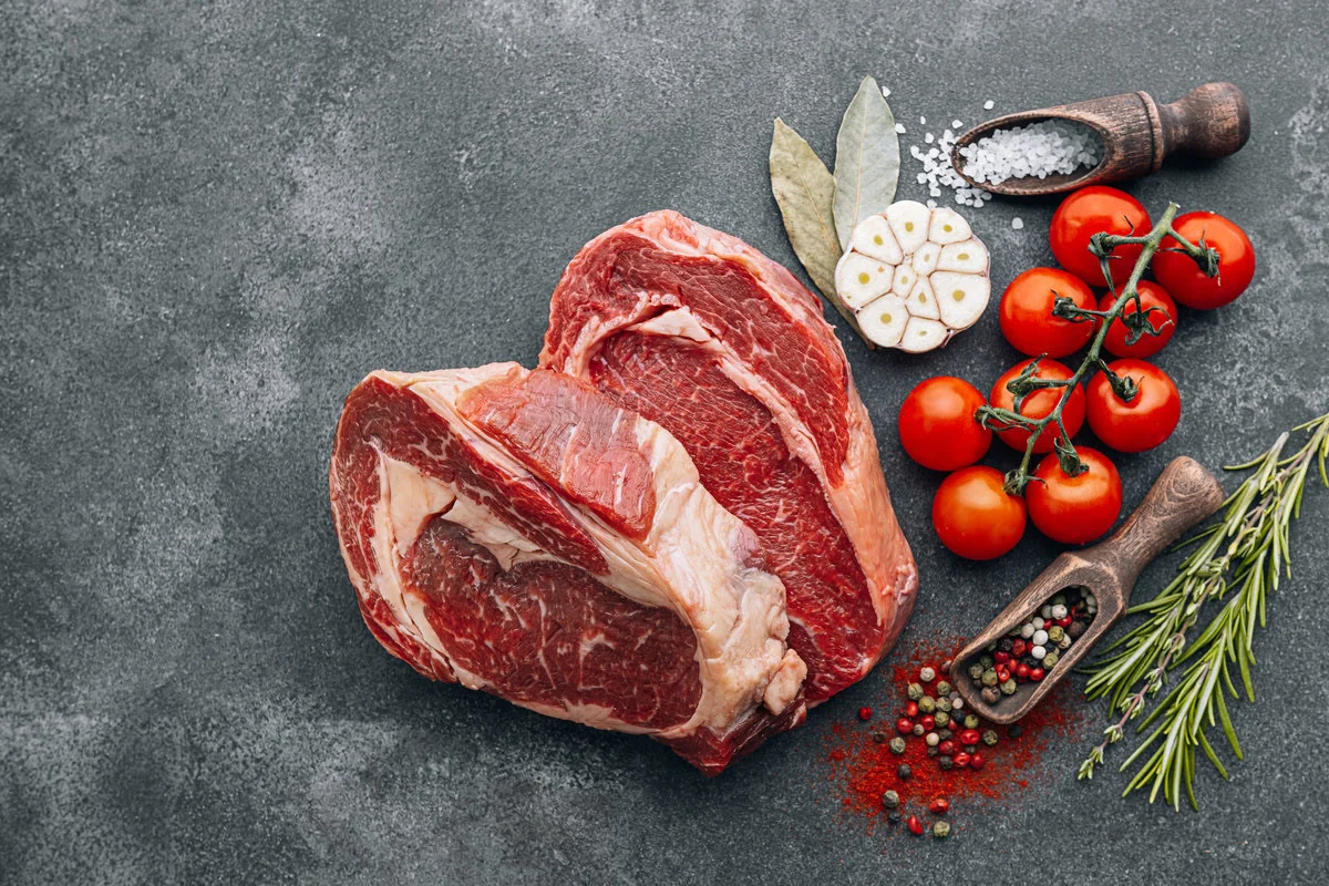 Co&nbsp;to&nbsp;jest marmurkowatość mięsa? Poznaj kluczowy czynnik jakości i&nbsp;smaku wołowiny